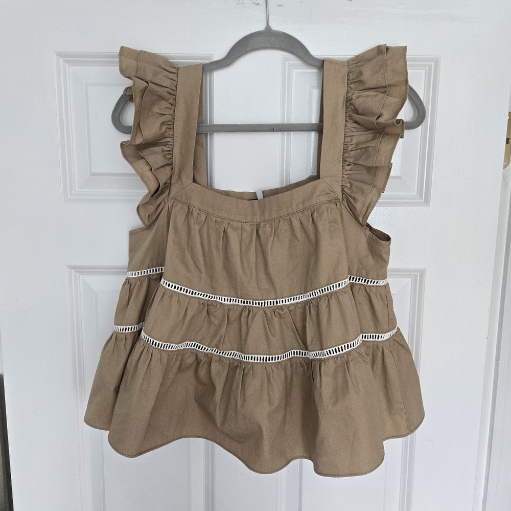 En Saison Ruffled Tan Top